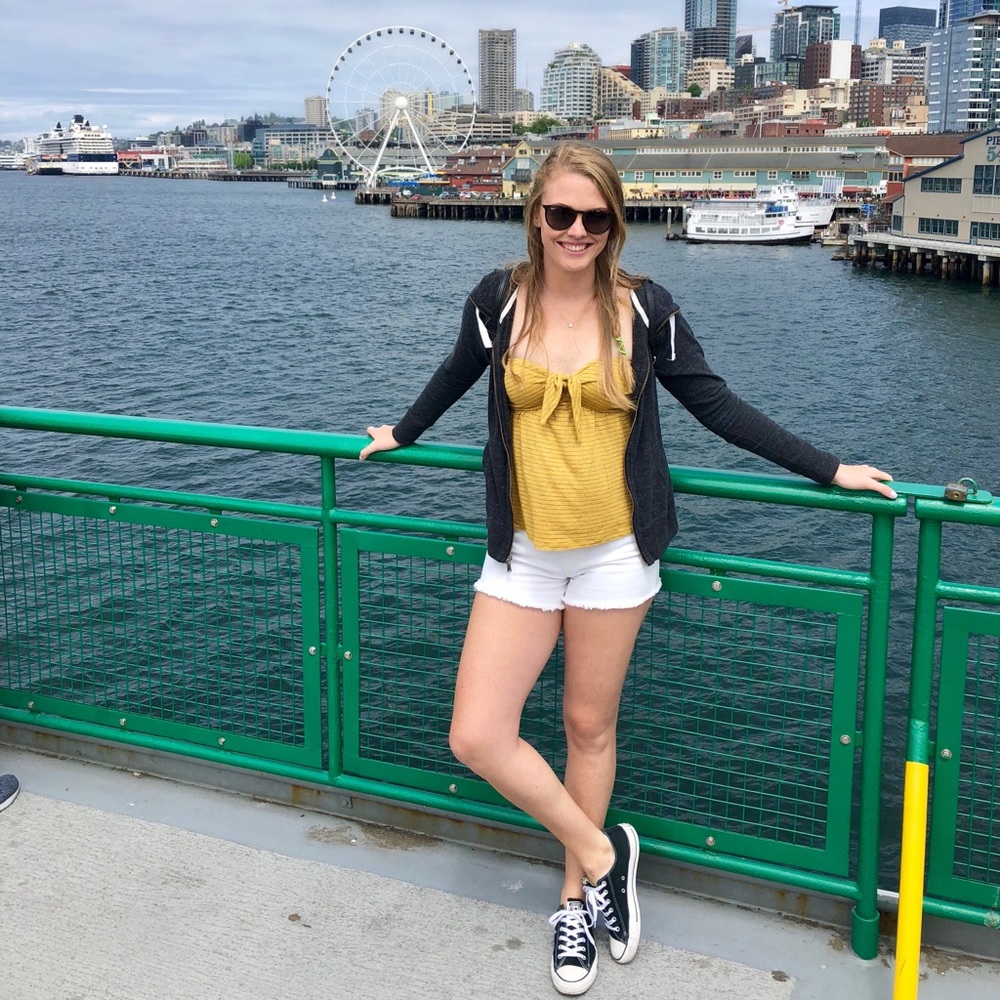 Meet your Posher, Amelia